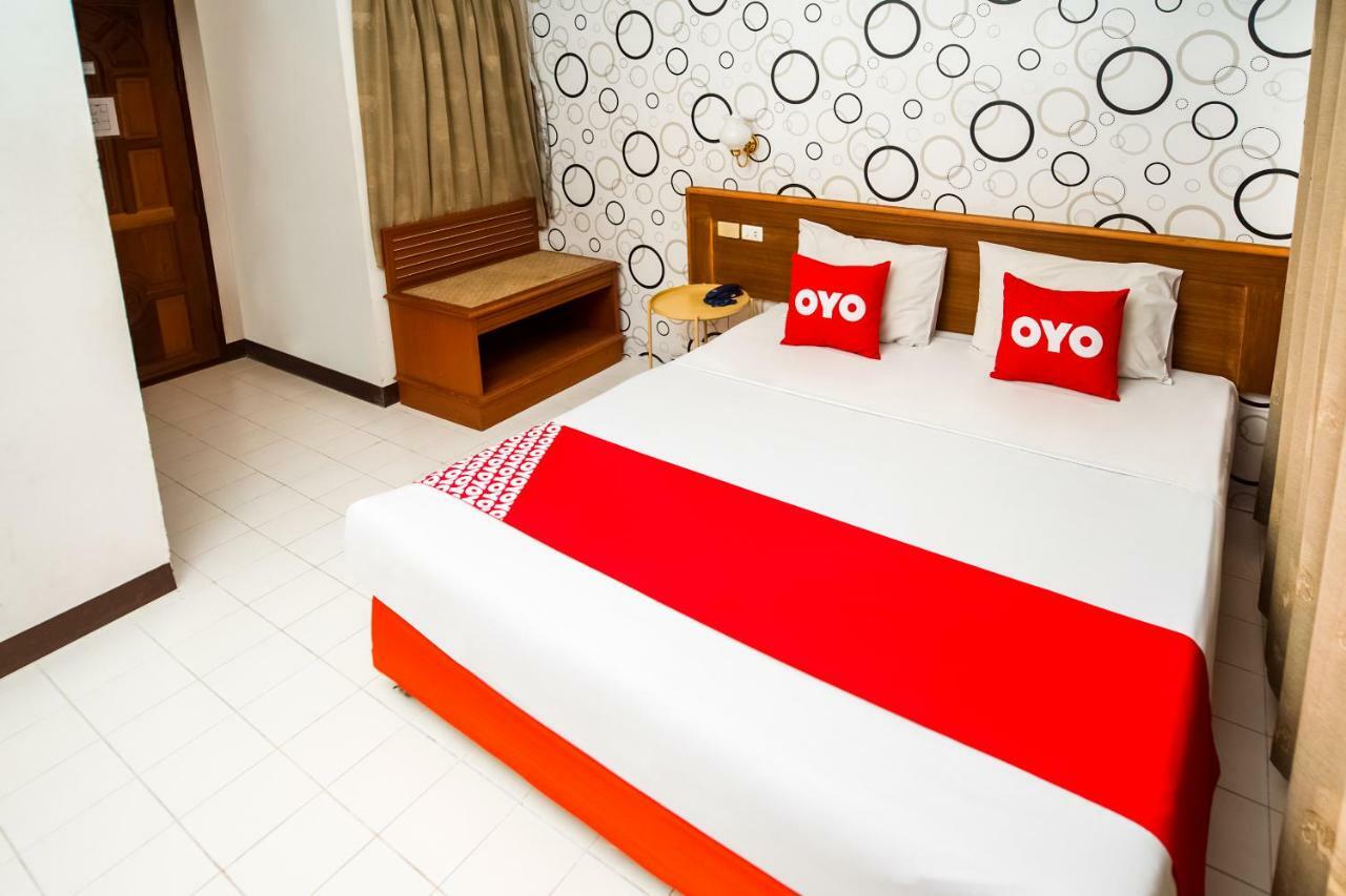 Oyo 320 Regent 2002 Guest House Phuket Exterior foto