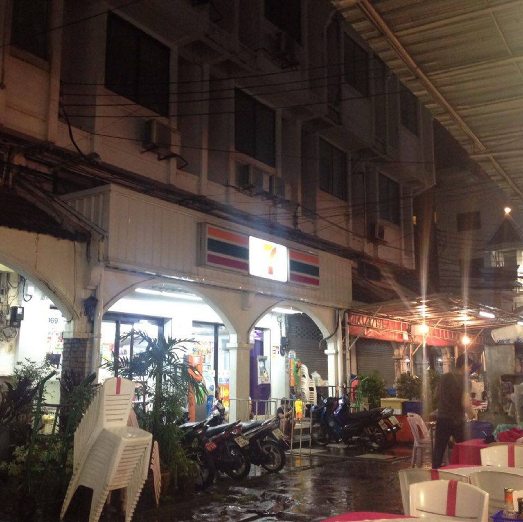 Oyo 320 Regent 2002 Guest House Phuket Exterior foto